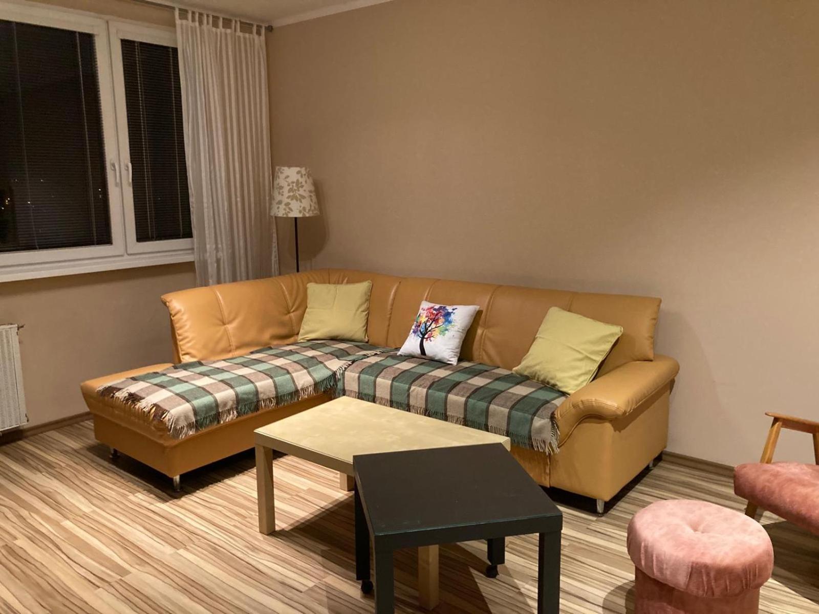 Apartman Hodonin 7 7 7 2 3 4 1 9 4 Exteriér fotografie